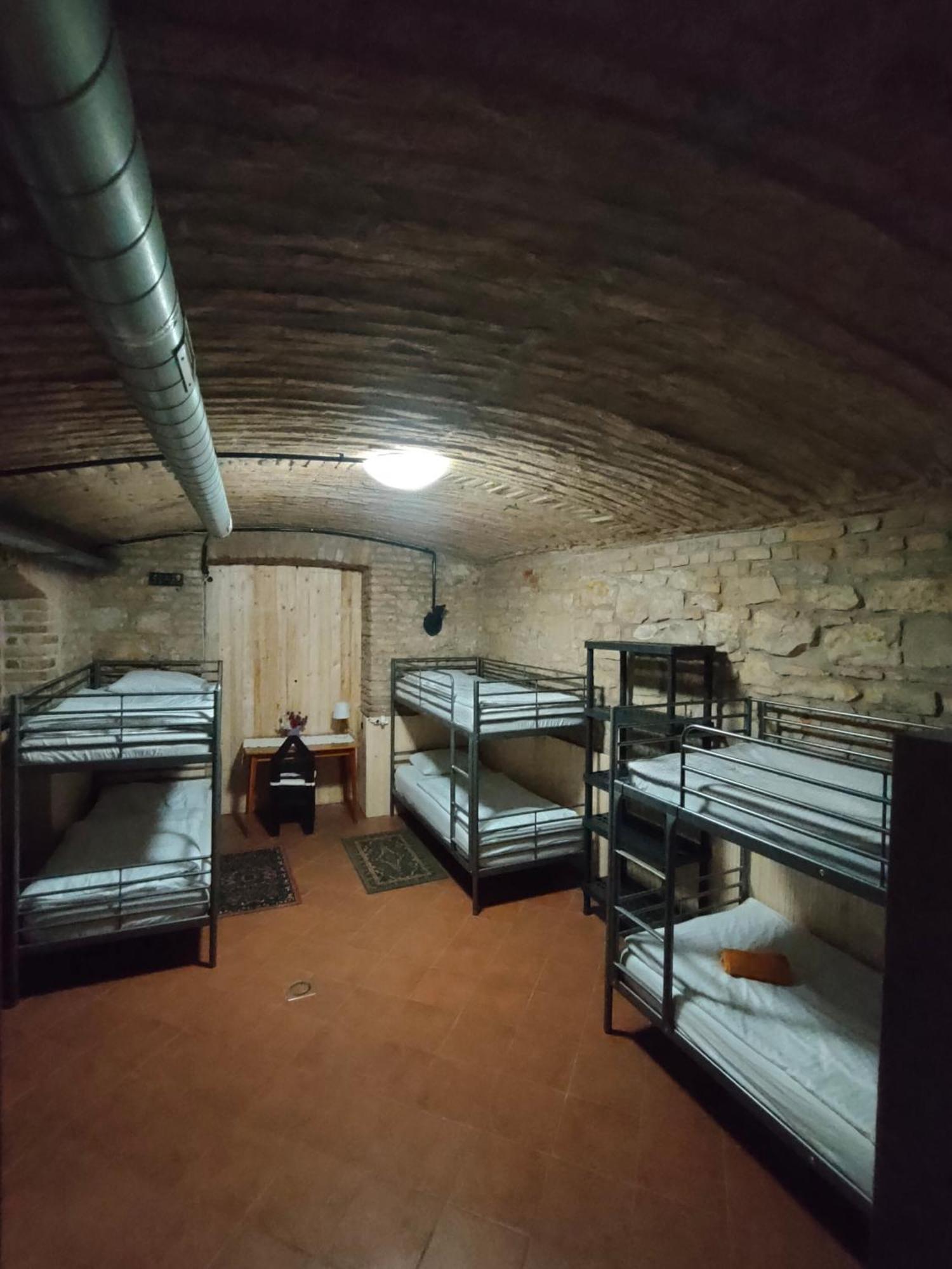 Alba Hostel Praga Esterno foto