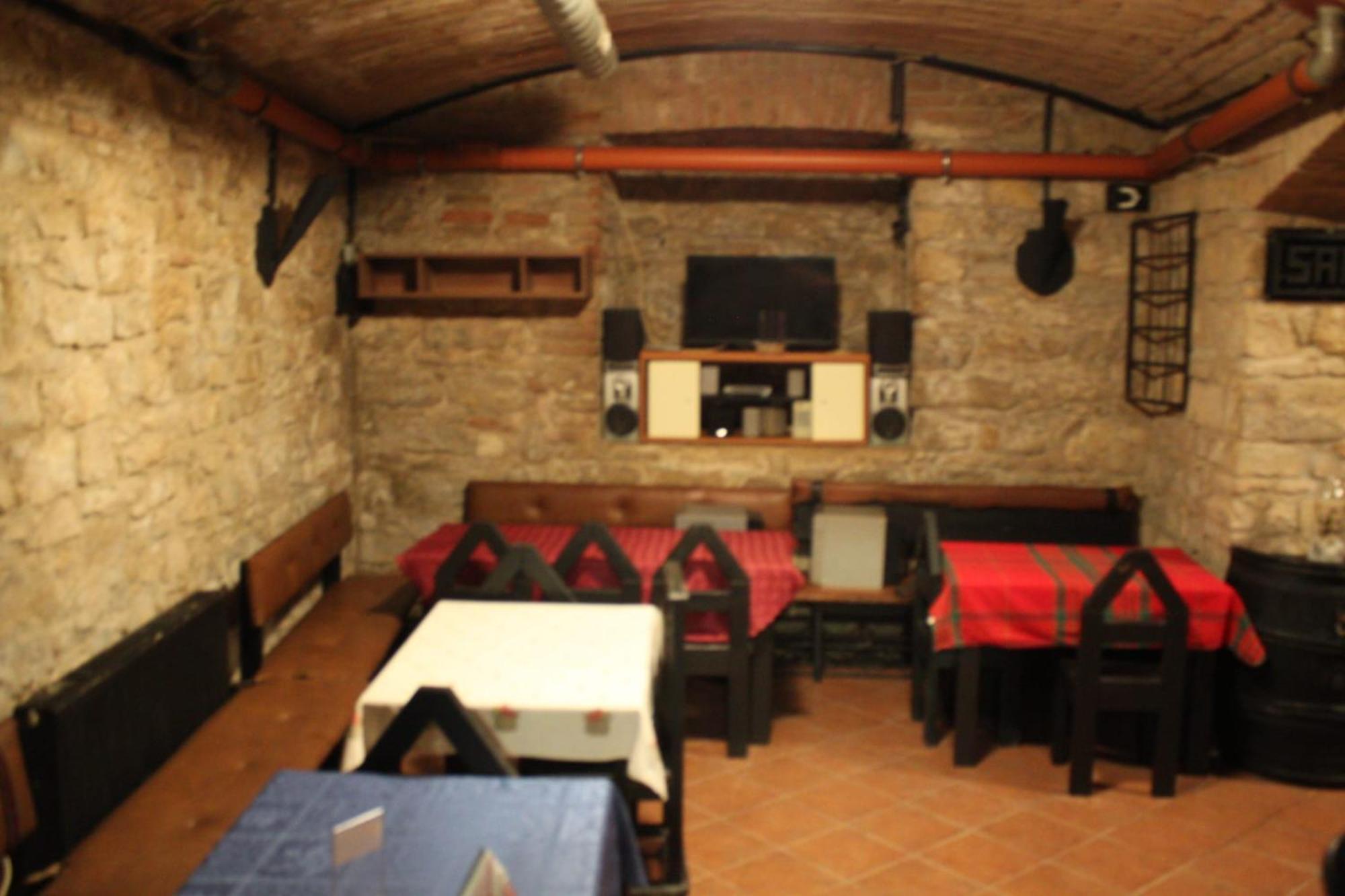 Alba Hostel Praga Esterno foto