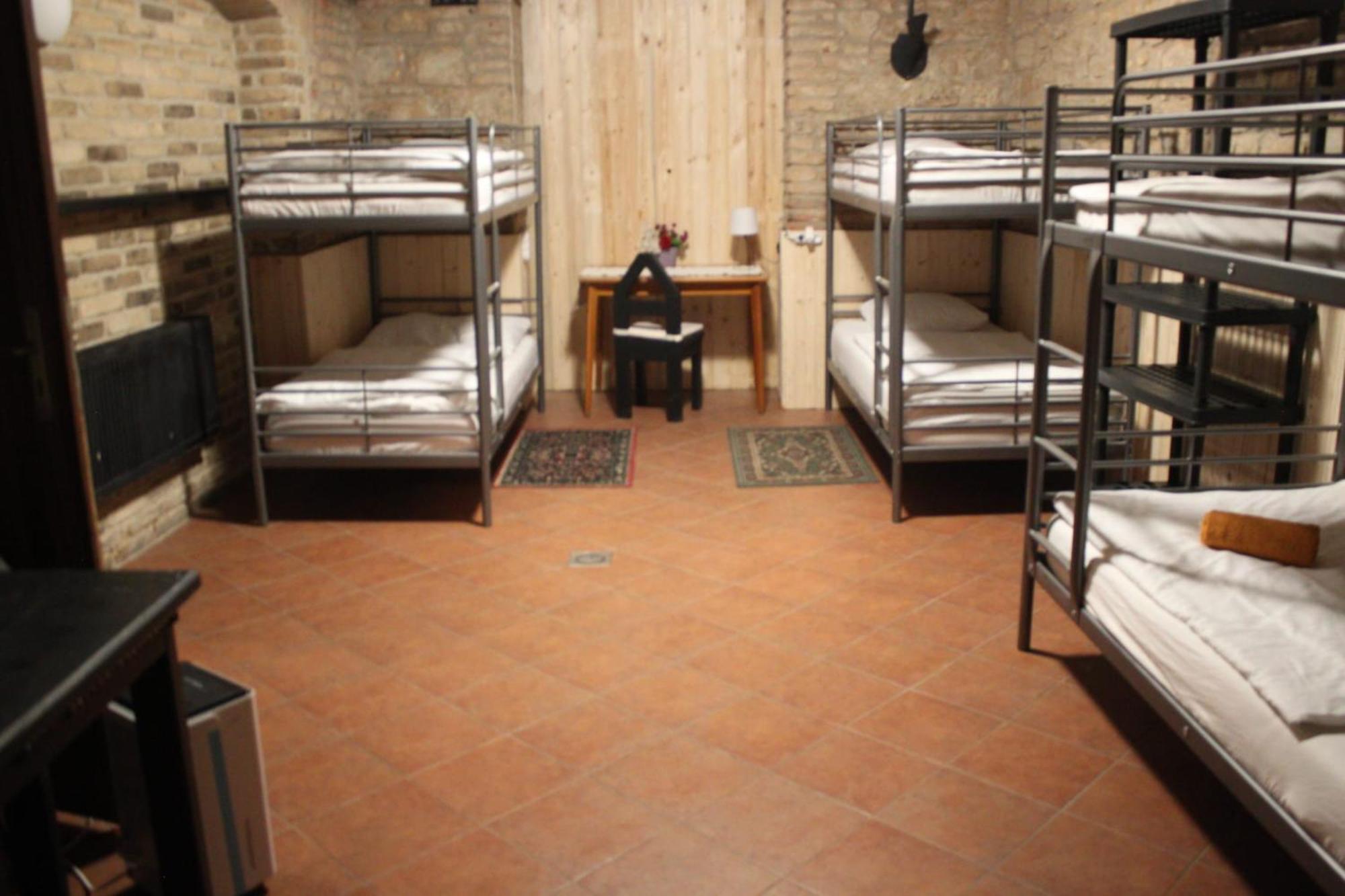 Alba Hostel Praga Esterno foto