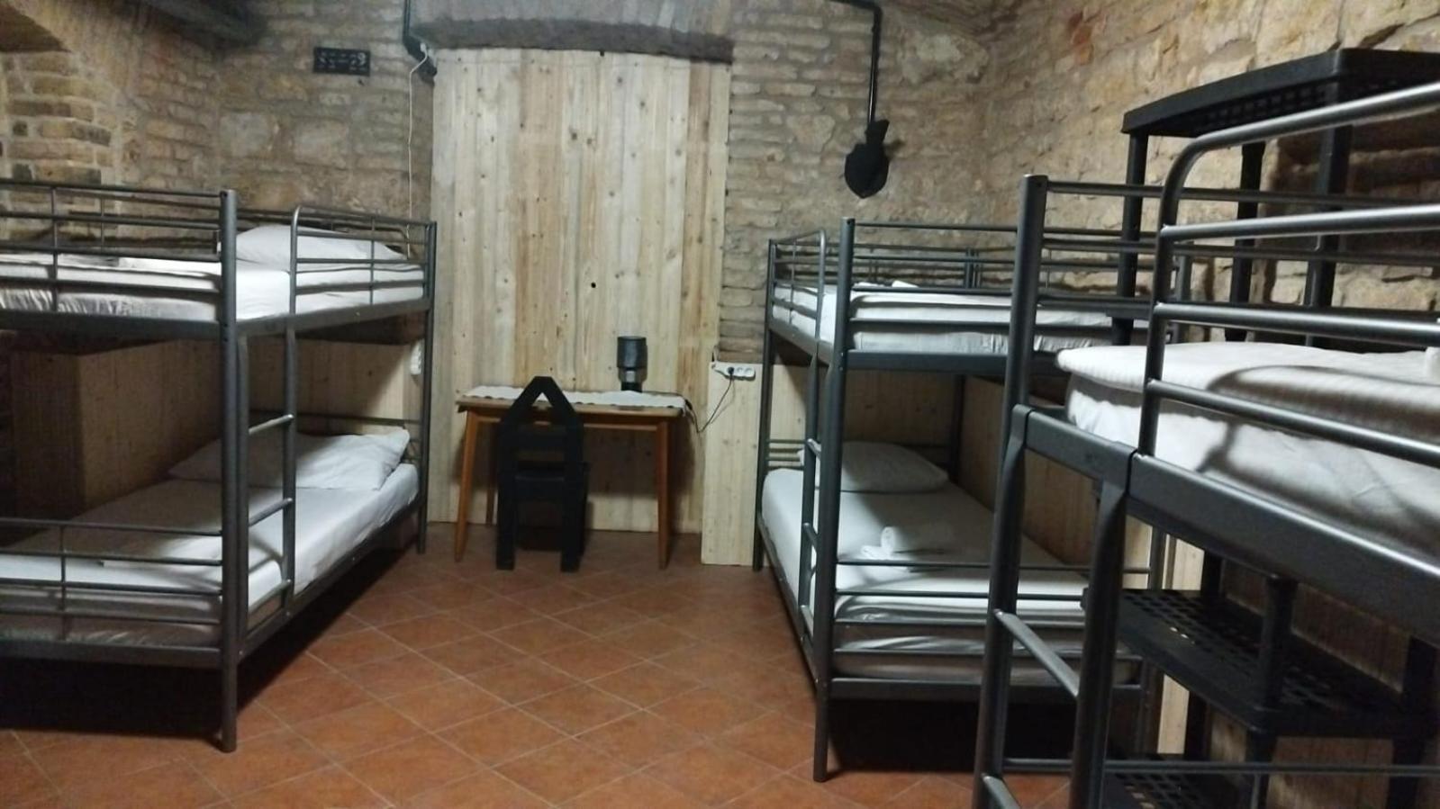 Alba Hostel Praga Esterno foto
