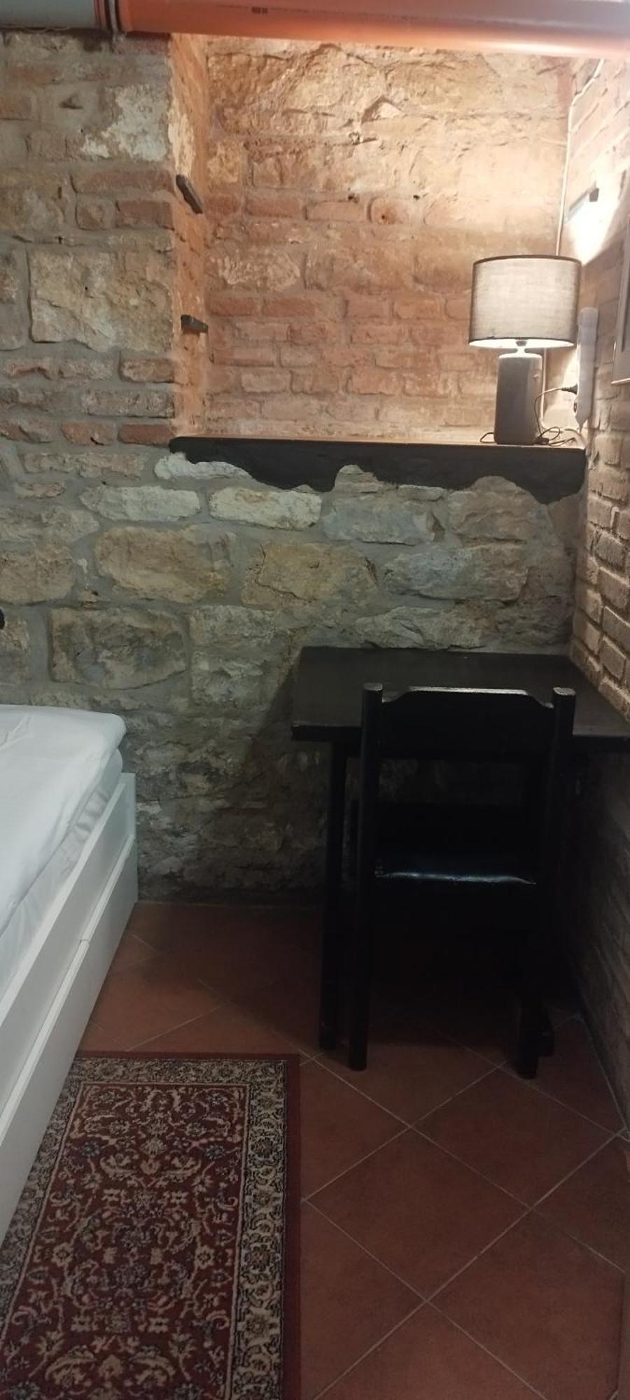 Alba Hostel Praga Esterno foto